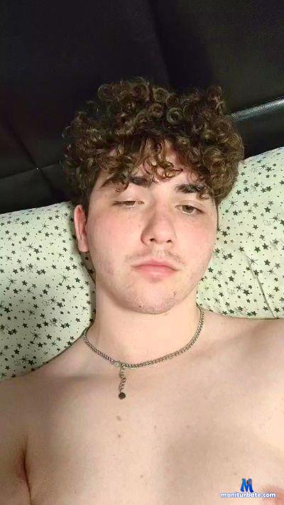 jjhunter07 cam4 gay performer from United Kingdom of Great Britain & Northern Ireland amateur 
