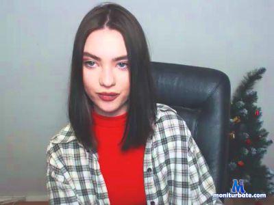 MarryGold cam4 bisexual performer from French Republic strip top sexy teen dance 