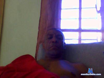 guillerm1 cam4 straight performer from Dominican Republic  