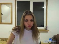 viloramiQRed cam4 live cam performer profile