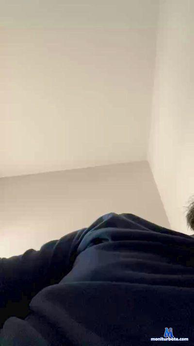 peppecrisi87 cam4 straight performer from Republic of Italy  