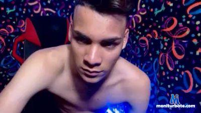 ViolettaandYeik cam4 bisexual performer from United States of America  