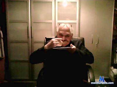 lumpinchen cam4 bicurious performer from Federal Republic of Germany  
