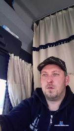Moarki cam4 livecam show performer room profile