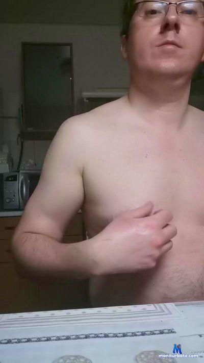 kissmein777 cam4 bisexual performer from Russian Federation  