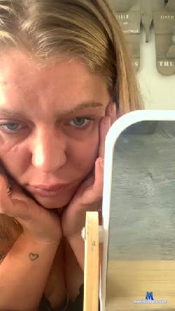 Shylinaa cam4 live cam performer profile