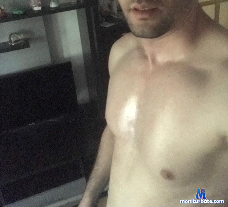 love1834 cam4 bisexual performer from Romania  