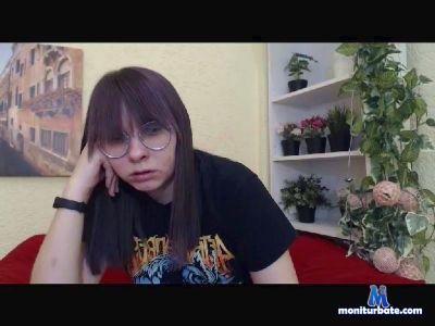pompetetines cam4 bisexual performer from French Republic  
