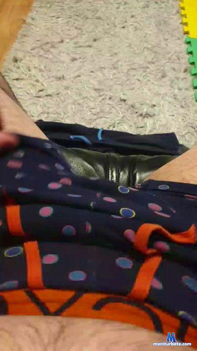 Lullfer cam4 gay performer from Ukraine  