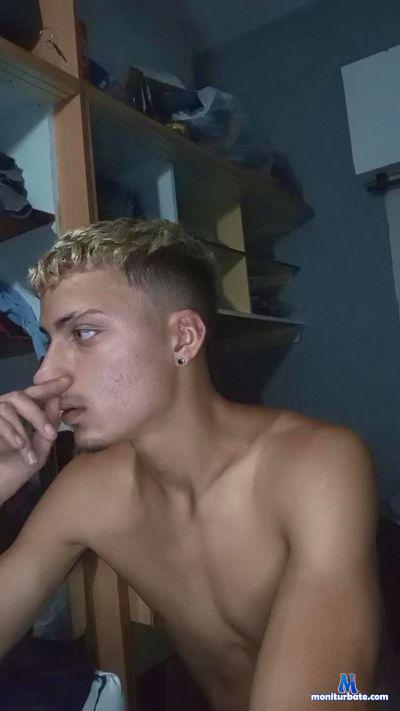 Facundx1 cam4 bisexual performer from Argentine Republic  