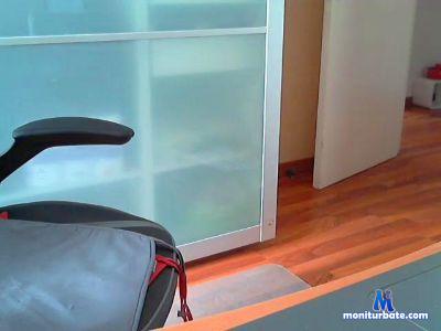 camboy21y cam4 straight performer from United States of America  