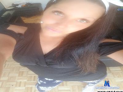 Wetpussycake cam4 bisexual performer from Canada  