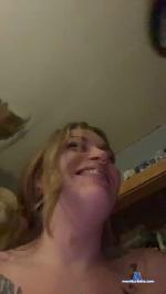 Krisluvs cam4 livecam show performer room profile