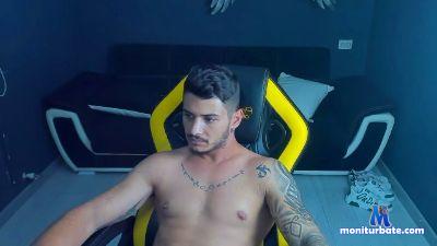 Masterchris9 cam4 bisexual performer from Romania bdsm masturbation C2C striptease cum feet 
