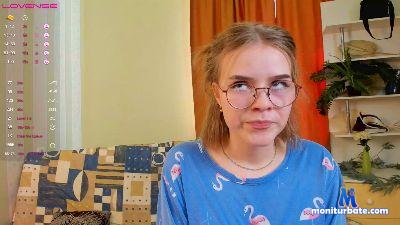 HruBee cam4 bisexual performer from French Republic cute fisting squirt masturbation schoolgirl milk C2C 