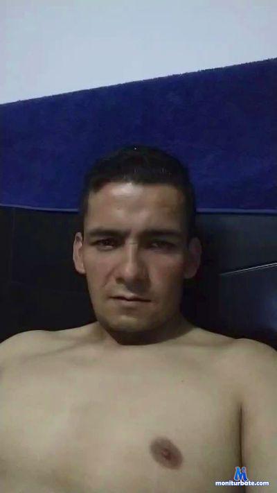 oscarinbonicec5 cam4 straight performer from Republic of Colombia  
