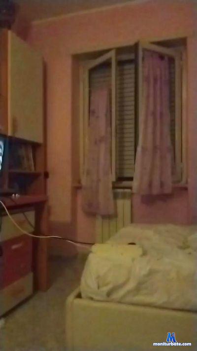 Eva_01 cam4 bisexual performer from Republic of Italy  