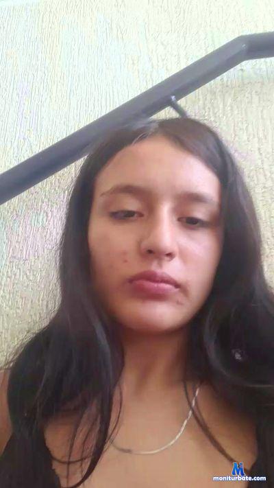 Rosario_xxxx cam4 bicurious performer from Republic of Colombia  