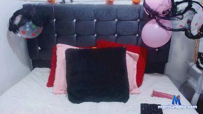 Naatashalx cam4 bisexual performer from Republic of Colombia masturbation squirt striptease blowjob pussy ass feet 