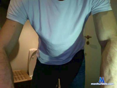 andersander4 cam4 gay performer from United Kingdom of Great Britain & Northern Ireland fit young cum uncut boy 