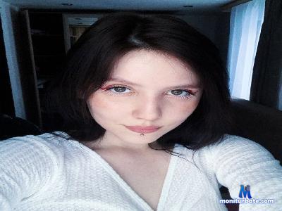 FloraHazleton cam4 bisexual performer from Kingdom of Denmark cute masturbation schoolgirl striptease spanking pornstar lesbian 
