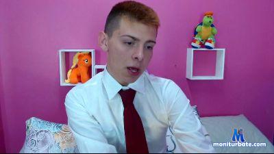 elpajillero28 cam4 bisexual performer from Kingdom of Spain  