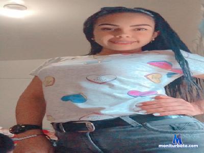 franshescahit cam4 bisexual performer from Republic of Colombia  