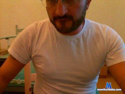 totonno125 cam4 bicurious performer from Republic of Italy  