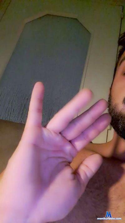 xhunder1 cam4 gay performer from Republic of Italy  