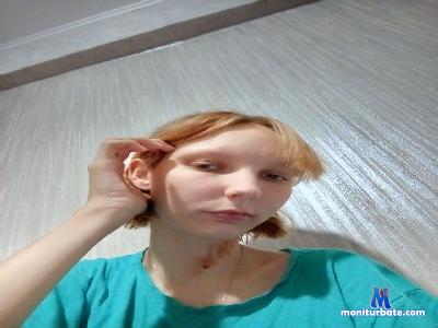 EdytBrookhouse cam4 bisexual performer from United States of America schoolgirl masturbation C2C taboo orgy strapon spanking 
