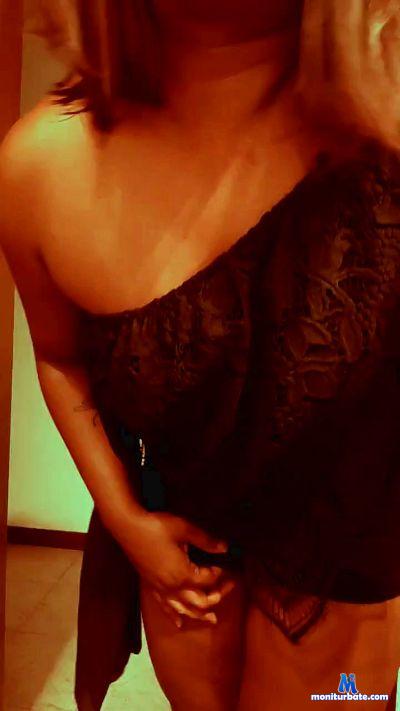 blackvenus91 cam4 bisexual performer from Republic of Italy amateur 