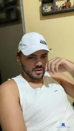 gustavo39319 cam4 live cam performer profile