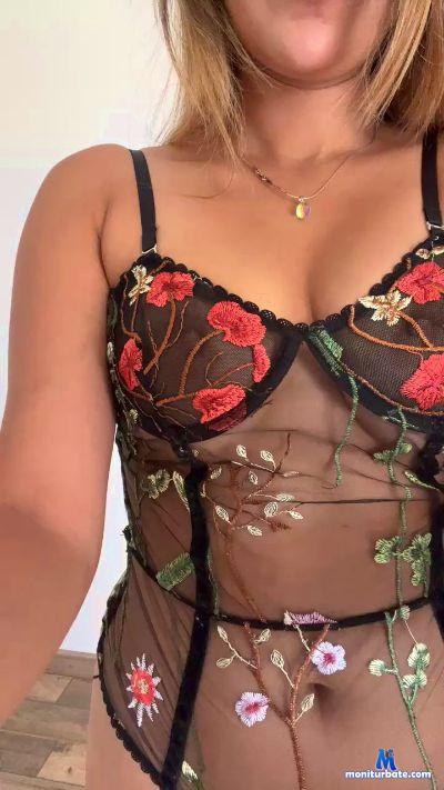 vannessa4 cam4 straight performer from Republic of Chile  