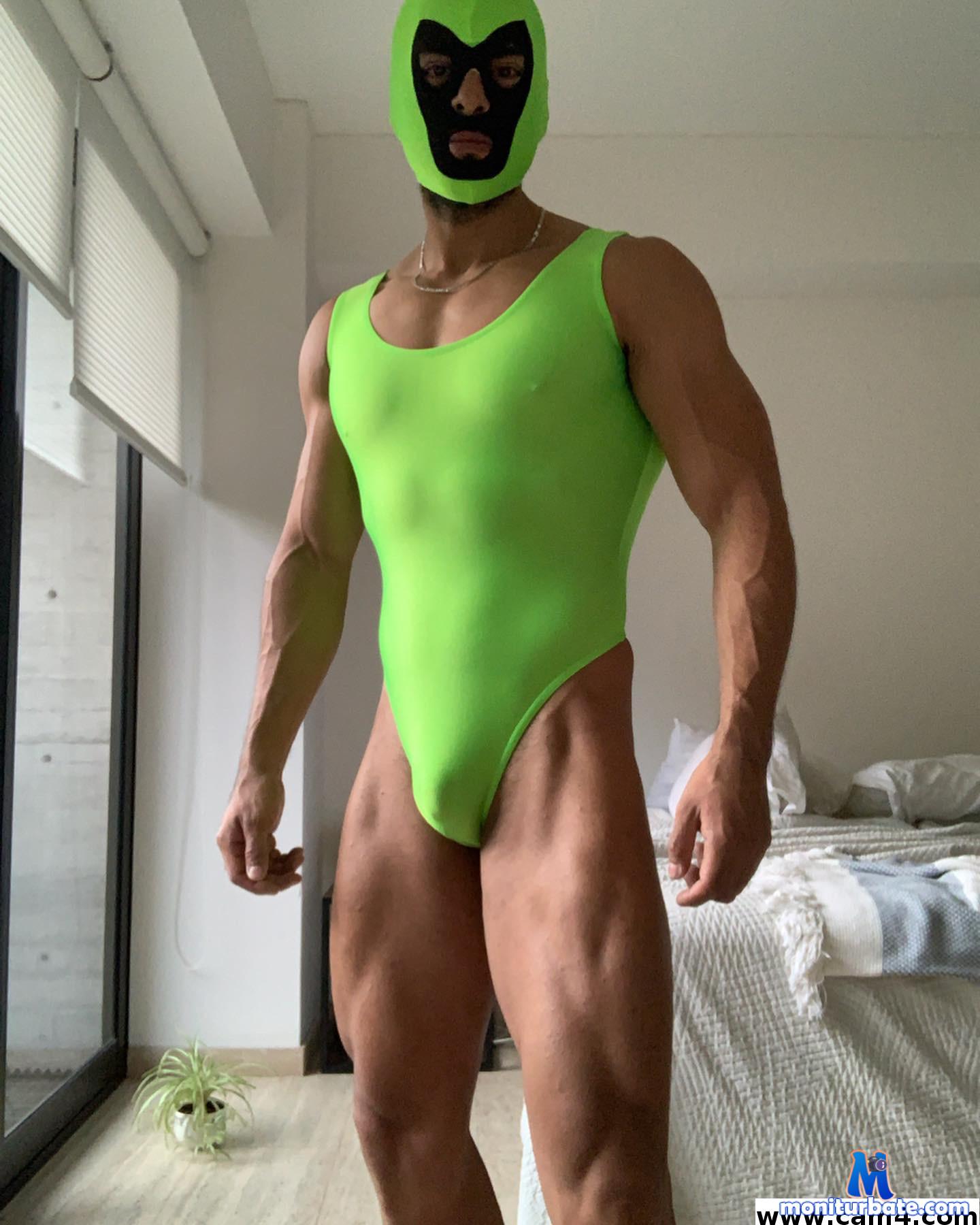 musclemxlove cam4 gay performer from United Mexican States  
