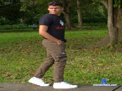 benjamin_tiwnk cam4 live cam performer profile