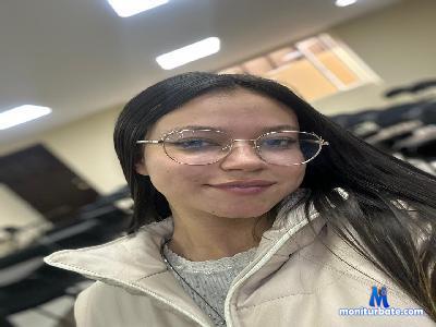 Hanna_Cristal cam4 bisexual performer from Republic of Colombia masturbation pussy lesbian armpits schoolgirl C2C striptease 