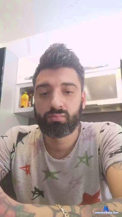 Toro8891 cam4 bisexual performer from Republic of Italy  