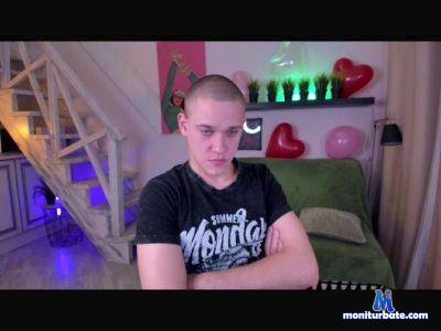 bix4free cam4 bisexual performer from Republic of Latvia  