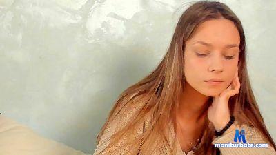 RacheIHenry cam4 bicurious performer from United States of America  