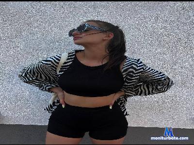alicehugs cam4 unknown performer from United States of America spanking feet squirt bigass masturbation C2C amateur 