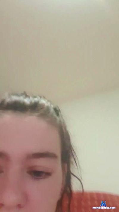 hot_girl31 cam4 straight performer from French Republic topless 