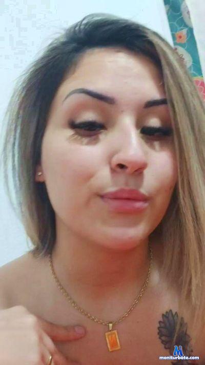 renatinha42 cam4 bisexual performer from Federative Republic of Brazil  