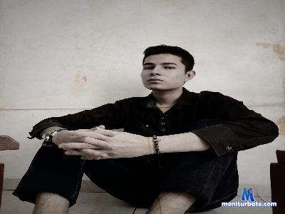 ChrisDiamonnd cam4 bisexual performer from Republic of Colombia CAM4Veggie Cam4 new latino young submise bigass 
