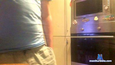 Smokeboi88 cam4 bisexual performer from United Kingdom of Great Britain & Northern Ireland  