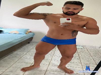 lucasgaucho123 cam4 bisexual performer from Federative Republic of Brazil  