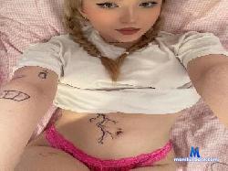 SheenaForwood cam4 live cam performer profile