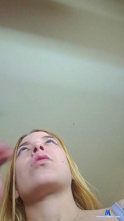 Sara_Crushx cam4 bisexual performer from United States of America  