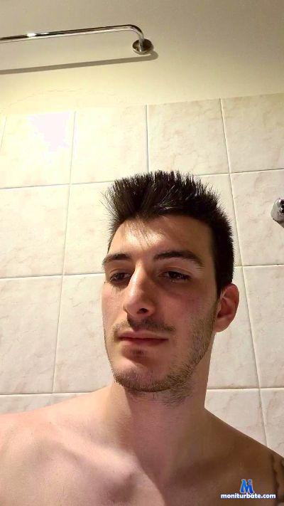 matt22cam2 cam4 straight performer from Republic of Italy  