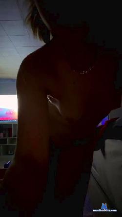 wint5 cam4 live cam performer profile