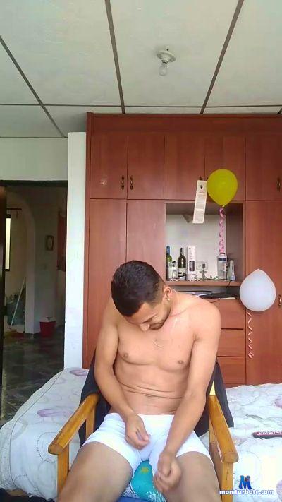gabriel_fun41 cam4 bisexual performer from Republic of Colombia  